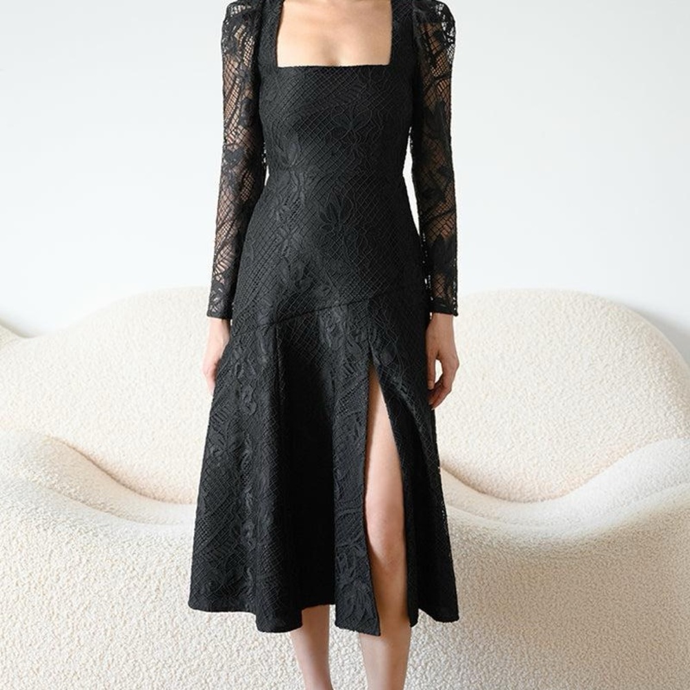 Yumi Kim Elegant Black Lace Long Sleeve Dress